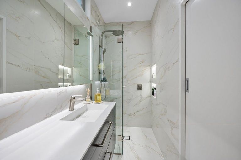 Photo of property in 2/2a Earnoch Avenue, Takapuna, Auckland, 0622