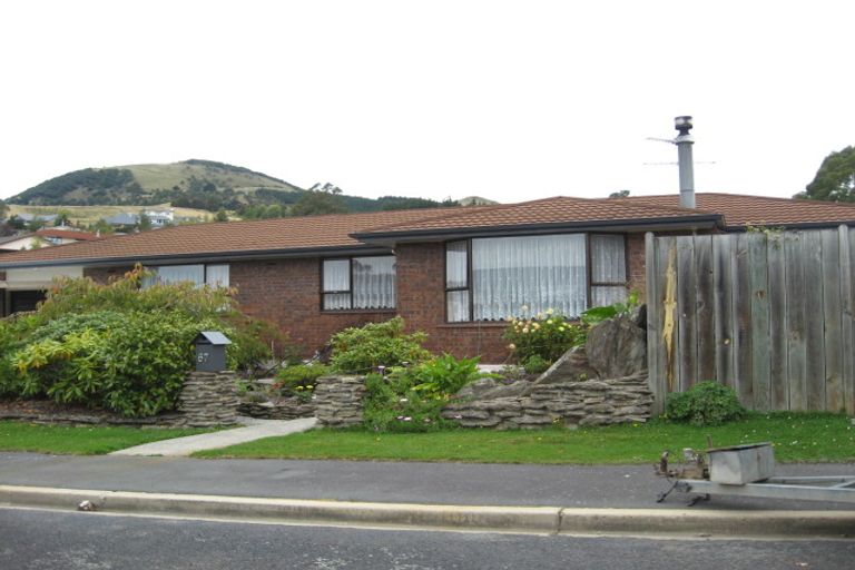 Photo of property in 67 Kinmont Crescent, Kinmont Park, Mosgiel, 9024