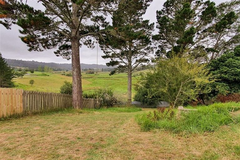 Photo of property in 30 Whiteman Road, Kawakawa, 0210