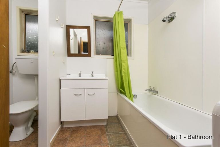 Photo of property in 147 Browns Bay Road, Browns Bay, Auckland, 0630