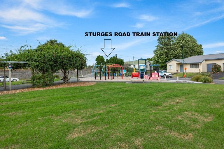 Photo of property in 5 Neta Grove, Henderson, Auckland, 0612