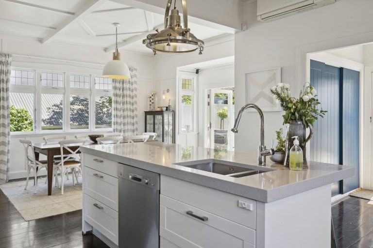 Photo of property in 2 Waitoa Road, Hataitai, Wellington, 6021