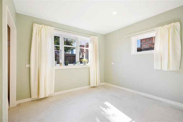 Photo of property in 7 Waterfront Road, Mangere Bridge, Auckland, 2022