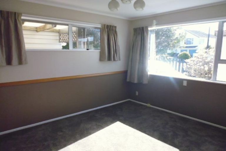 Photo of property in 14 Lone Tree Grove, Kelson, Lower Hutt, 5010