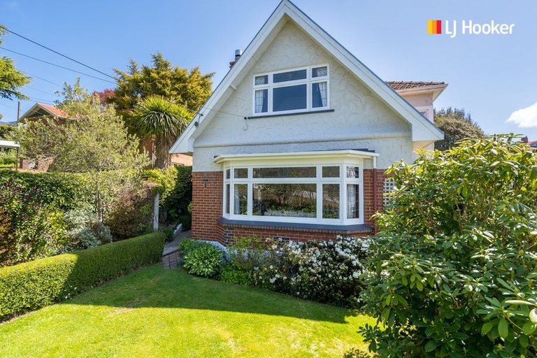 Photo of property in 102 Glenpark Avenue, Mornington, Dunedin, 9011