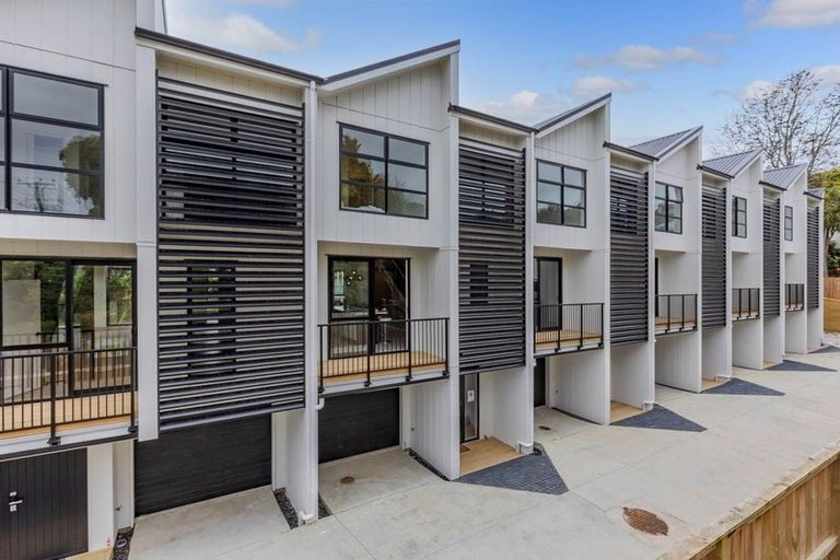 Photo of property in 4 Pipi Place, Browns Bay, Auckland, 0630