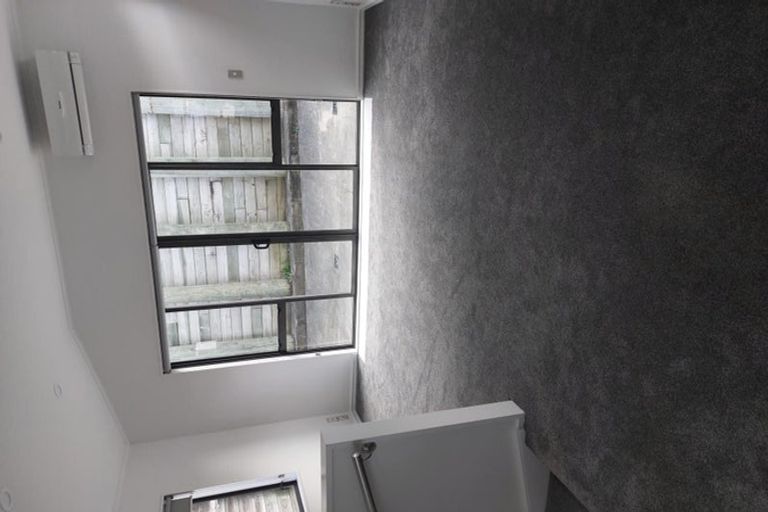 Photo of property in 6b Claverton Grove, Churton Park, Wellington, 6037