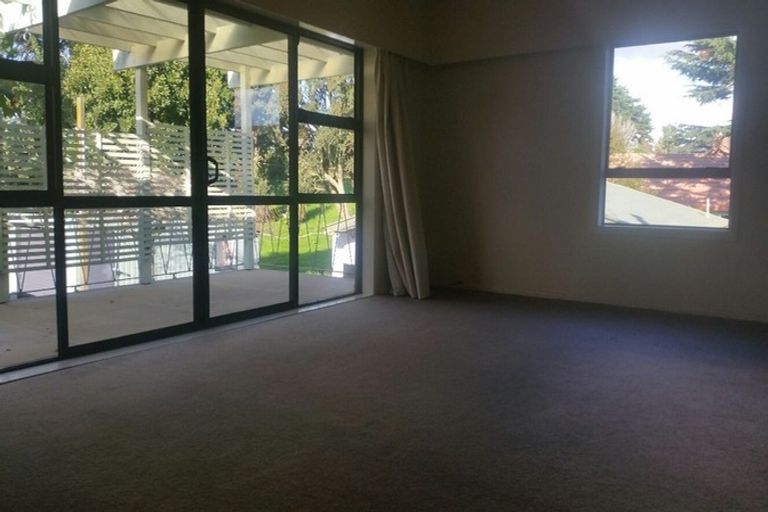 Photo of property in 1/31 Halver Road, Hillpark, Auckland, 2102