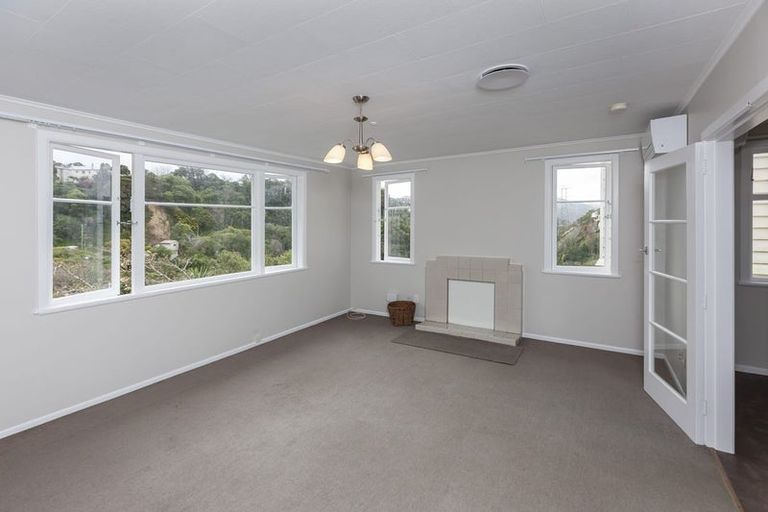 Photo of property in 6 Curtis Street, Northland, Wellington, 6012