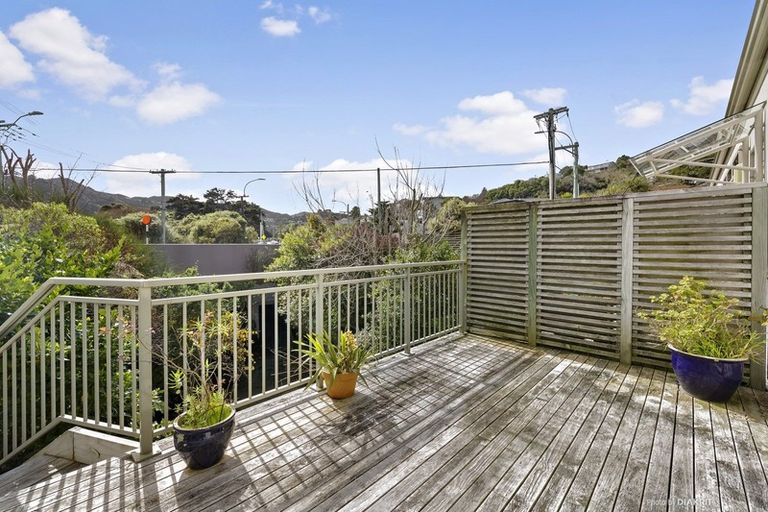 Photo of property in 3 Allington Road, Karori, Wellington, 6012