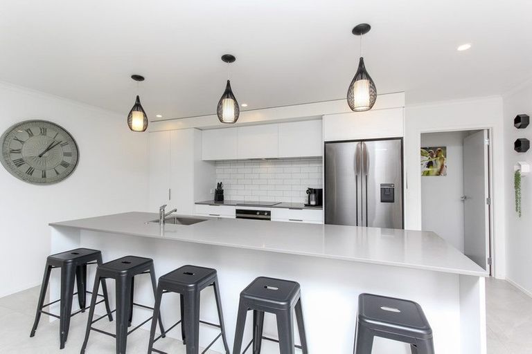 Photo of property in 18 Rotokare Crescent, Whalers Gate, New Plymouth, 4310