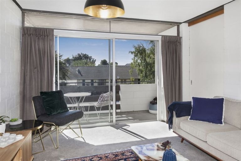 Photo of property in 21 Newbridge Place, Ilam, Christchurch, 8041