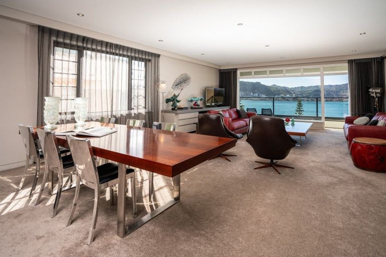 Photo of property in Broadwater Apartments, 214 Oriental Parade, Oriental Bay, Wellington, 6011