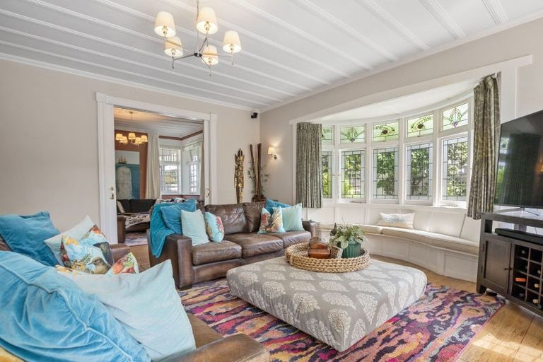 Photo of property in 1 Grove Road, Devonport, Auckland, 0624