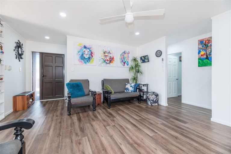 Photo of property in 3a Aotea Road, Glen Eden, Auckland, 0602