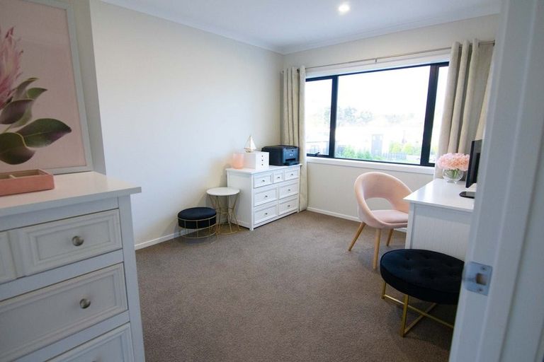 Photo of property in 33 Ridgedale Crescent, Flagstaff, Hamilton, 3210