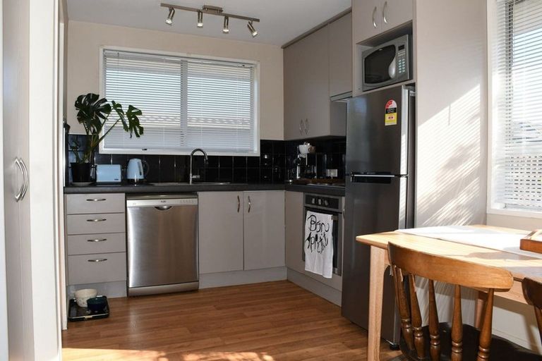 Photo of property in 2/5 Chadbury Street, Parklands, Christchurch, 8083