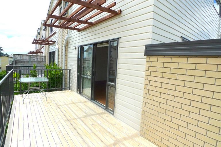 Photo of property in St Claire Village, 7/172 Mcleod Road, Te Atatu South, Auckland, 0610