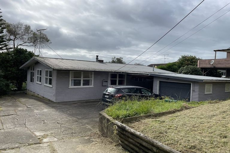 Photo of property in 295 Glenfield Road, Glenfield, Auckland, 0629