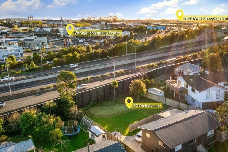Photo of property in 37a Oreil Avenue, West Harbour, Auckland, 0618