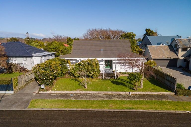 Photo of property in 70 Jickell Street, Hokowhitu, Palmerston North, 4410