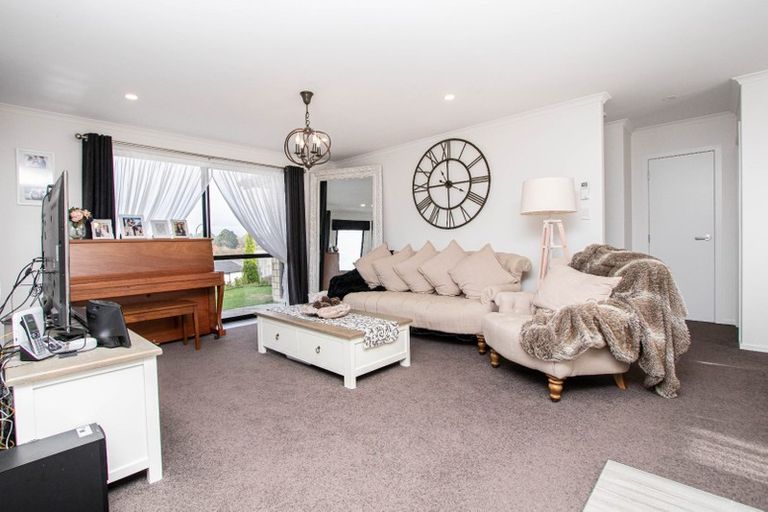 Photo of property in 15 Blackwood Crescent, Glenview, Hamilton, 3206