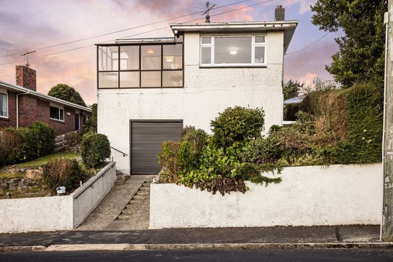 Photo of property in 4 Jason Street, Helensburgh, Dunedin, 9010