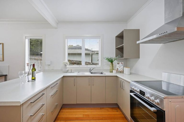 Photo of property in 72 East Street, Pukekohe, 2120