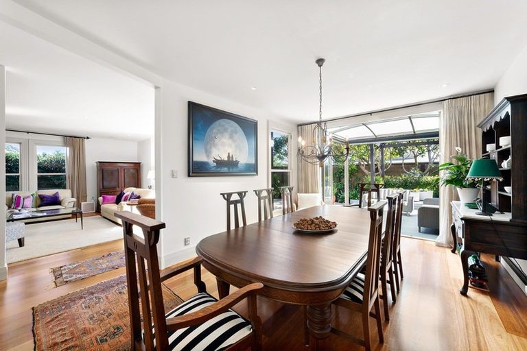 Photo of property in 84 Muritai Road, Eastbourne, Lower Hutt, 5013