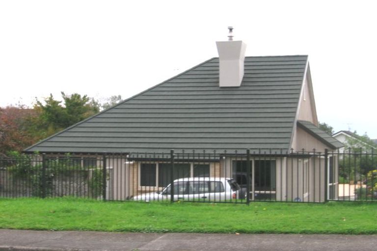 Photo of property in 10 Te Maku Grove, Waikanae, 5036