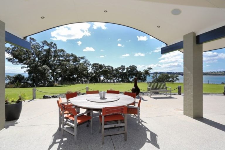 Photo of property in 389 Clifton Road, Whitford, Howick, 2571