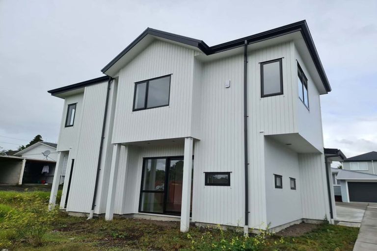 Photo of property in 107b Wharf Road, Te Atatu Peninsula, Auckland, 0610