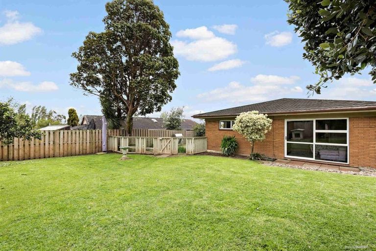 Photo of property in 116 Glenmore Road, Sunnyhills, Auckland, 2010