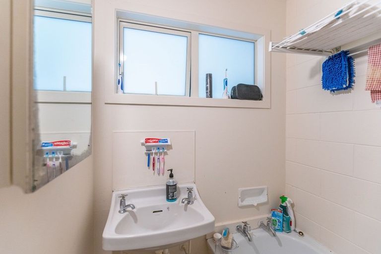 Photo of property in 62a Winston Street, Crofton Downs, Wellington, 6035