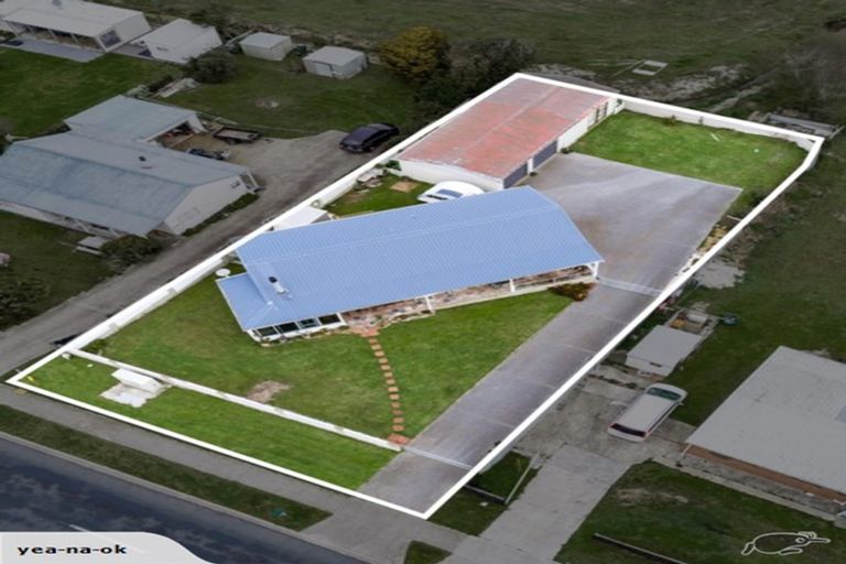 Photo of property in 192 Pukehina Parade, Pukehina, Te Puke, 3189