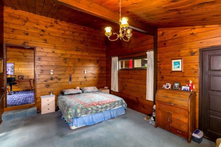 Photo of property in 18 Saint Ives Grove, Whalers Gate, New Plymouth, 4310