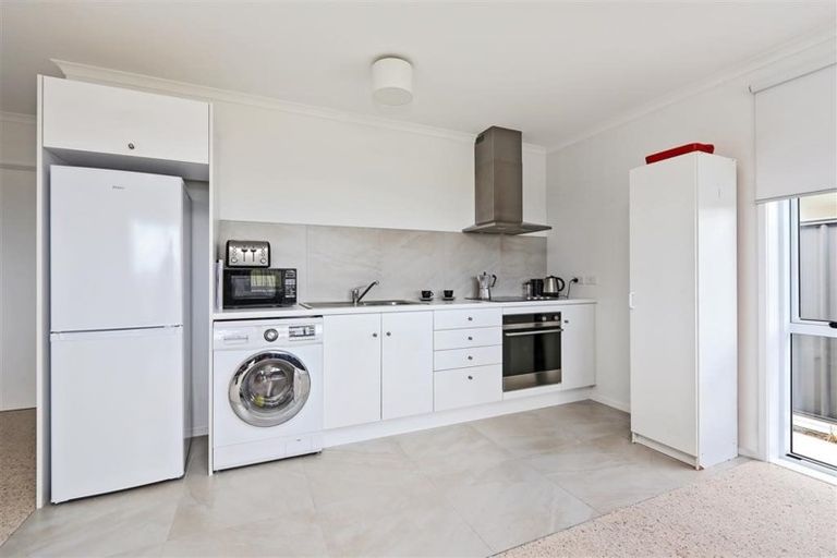 Photo of property in 7 Aparima Place, Awatoto, Napier, 4110