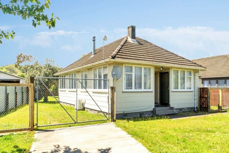 Photo of property in 2 Corkill Avenue, Wairoa, 4108