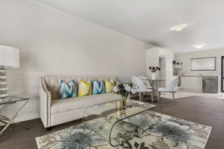 Photo of property in 25/94 Glengarry Road, Glen Eden, Auckland, 0602