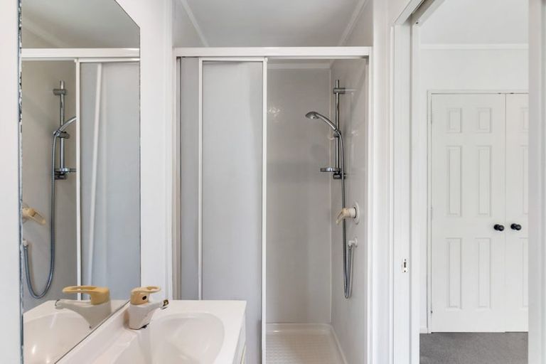 Photo of property in 1/5 Dana Place, Somerville, Auckland, 2014