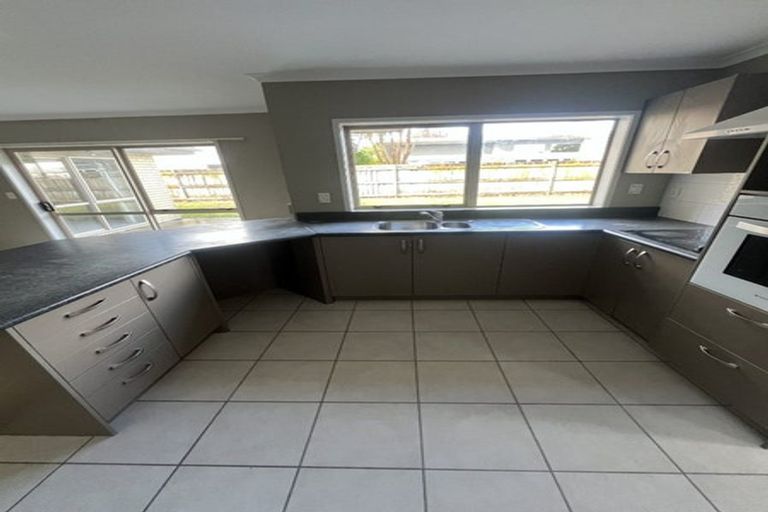 Photo of property in 7 Whitford Place, Rototuna North, Hamilton, 3210