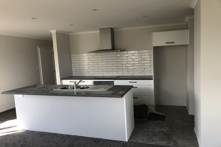 Photo of property in 22 Walter Lawry Road, Paerata, Pukekohe, 2124