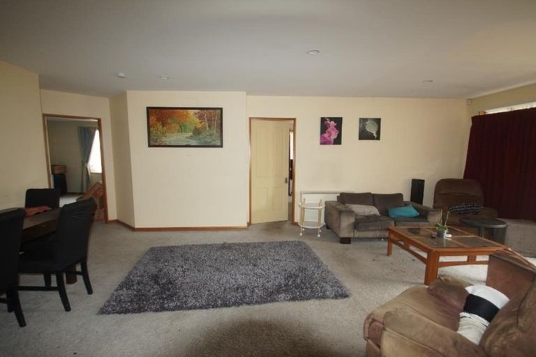 Photo of property in 52 Blue Gum Place, New Brighton, Christchurch, 8083