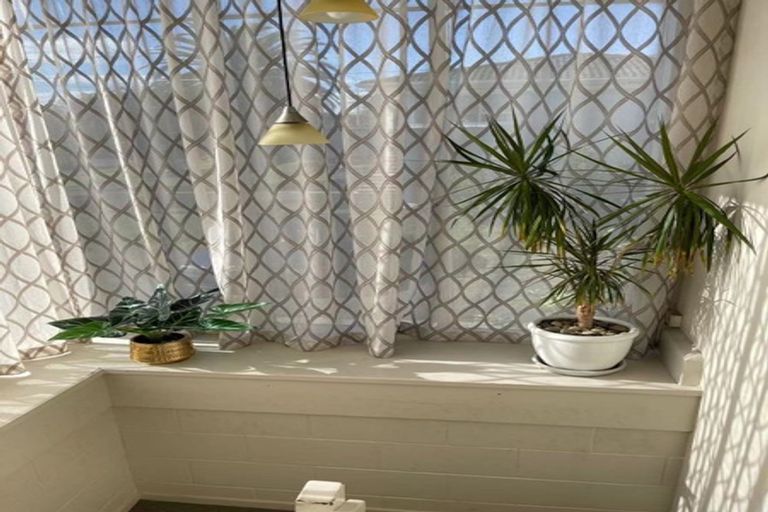 Photo of property in 1/329 Pakuranga Road, Pakuranga Heights, Auckland, 2010