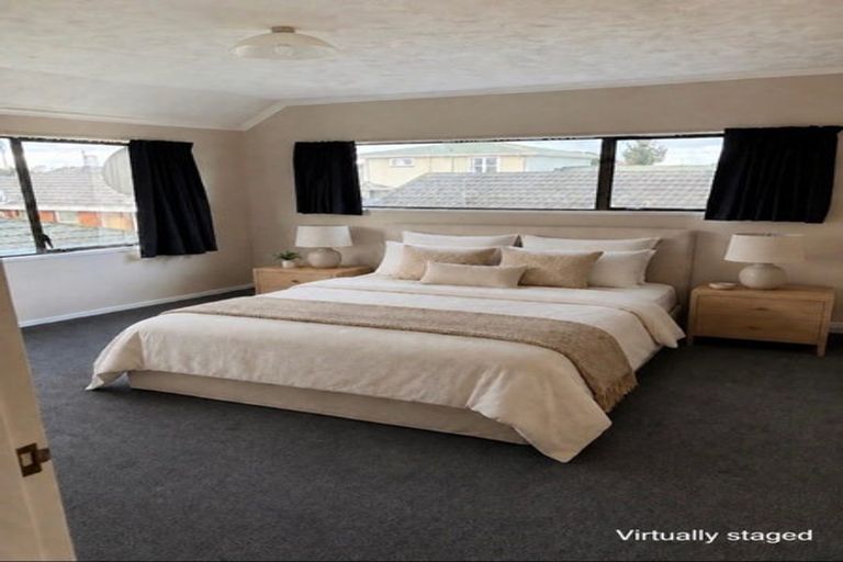 Photo of property in 17 Mcarthur Street, Terrace End, Palmerston North, 4410