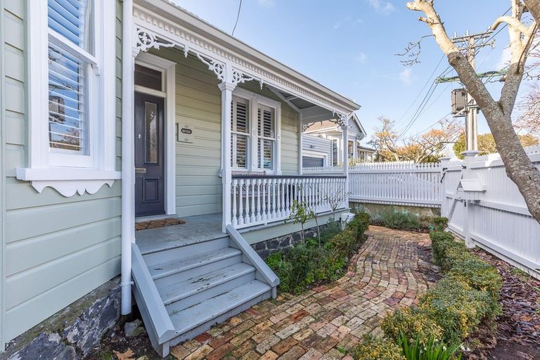 Photo of property in 12 Wynyard Road, Mount Eden, Auckland, 1024