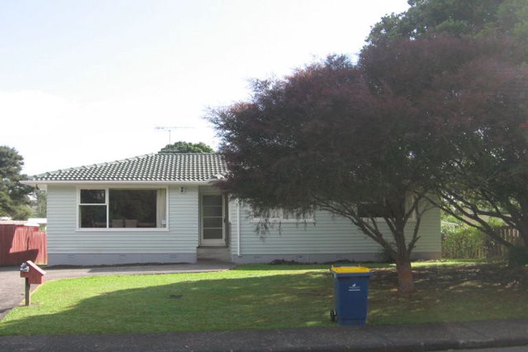 Photo of property in 9 Pendlebury Street, Green Bay, Auckland, 0604