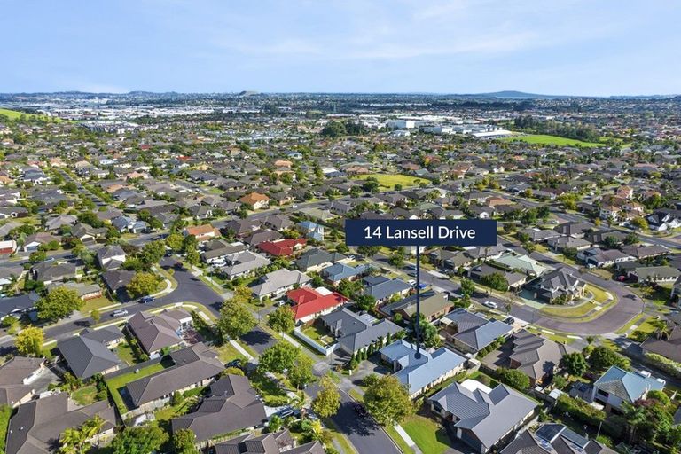 Photo of property in 14 Lansell Drive, East Tamaki Heights, Auckland, 2016