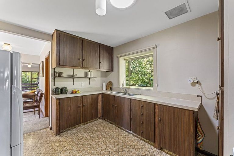 Photo of property in 85 Avonhead Road, Avonhead, Christchurch, 8042