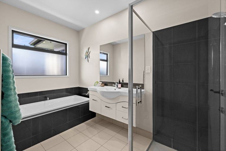 Photo of property in 7 Milford Place, Poraiti, Napier, 4112